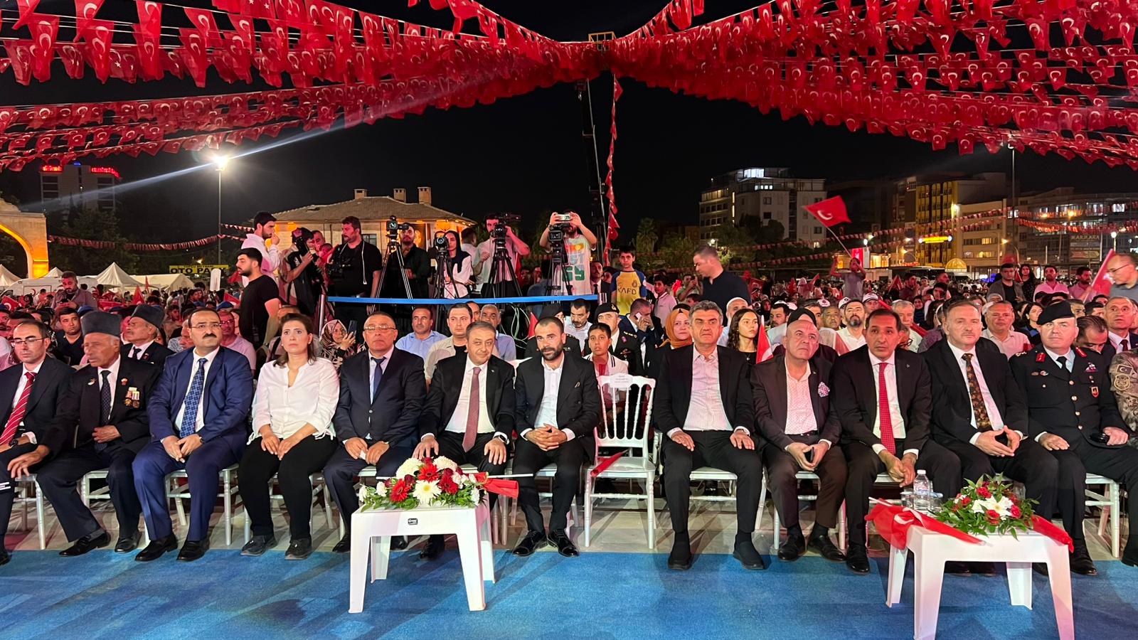 Şanlıurfa’da 15 Temmuz Demokrasi Ve Millî Birlik Günü Coşkuyla Kutlandı (2)