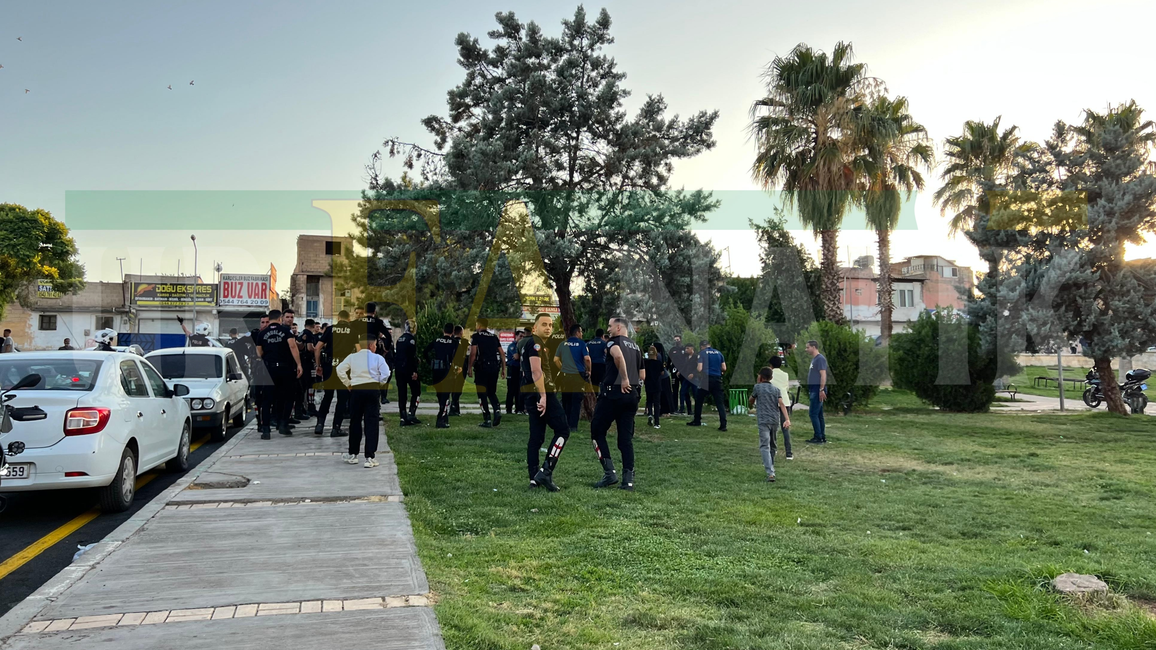 Şanlıurfa’da Düğünde Kavga Tekme Ve Yumruklar Havada Uçuştu (2)