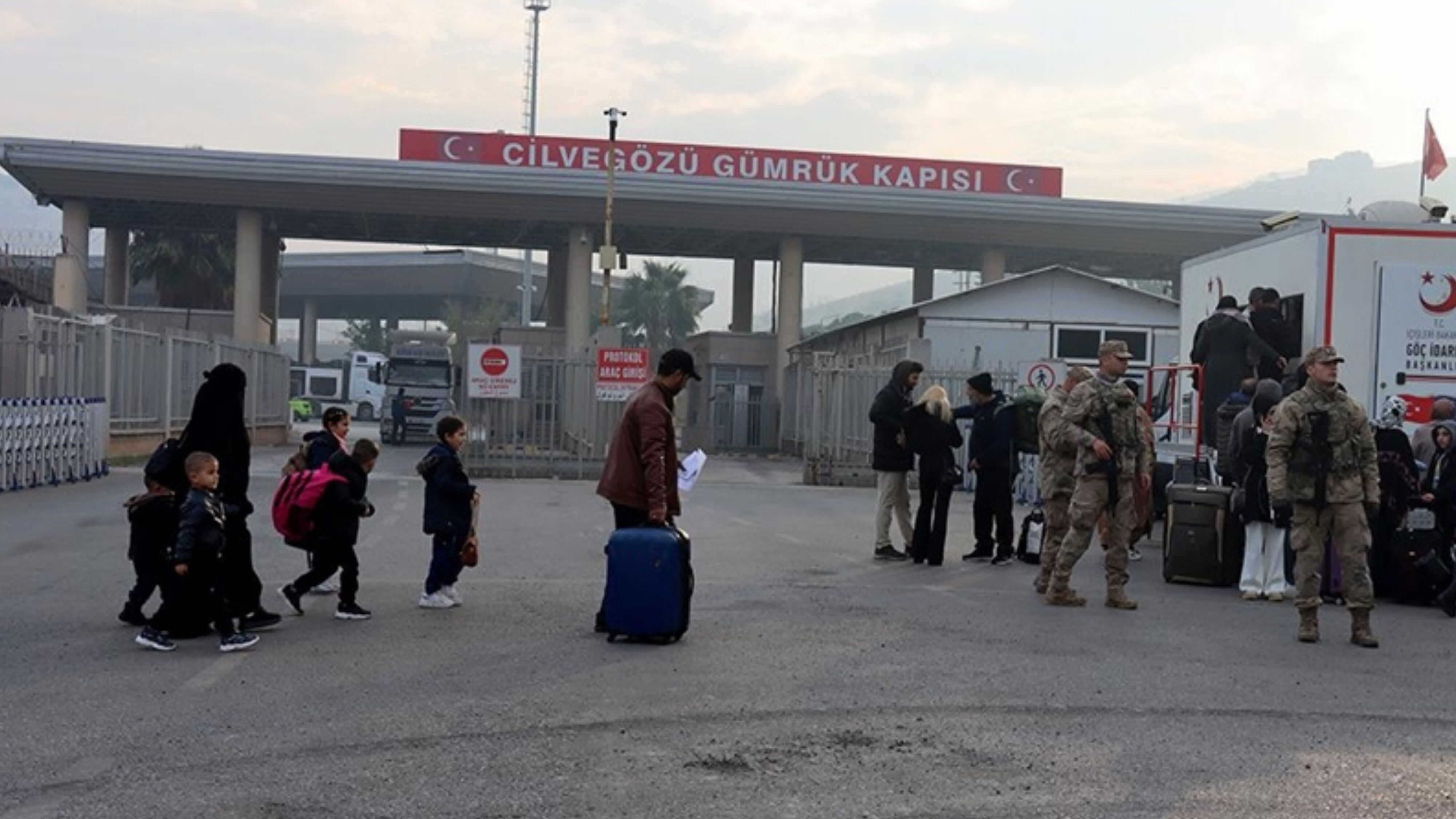 Suriyelilerin Ülkesine Dönüşü Sürüyor