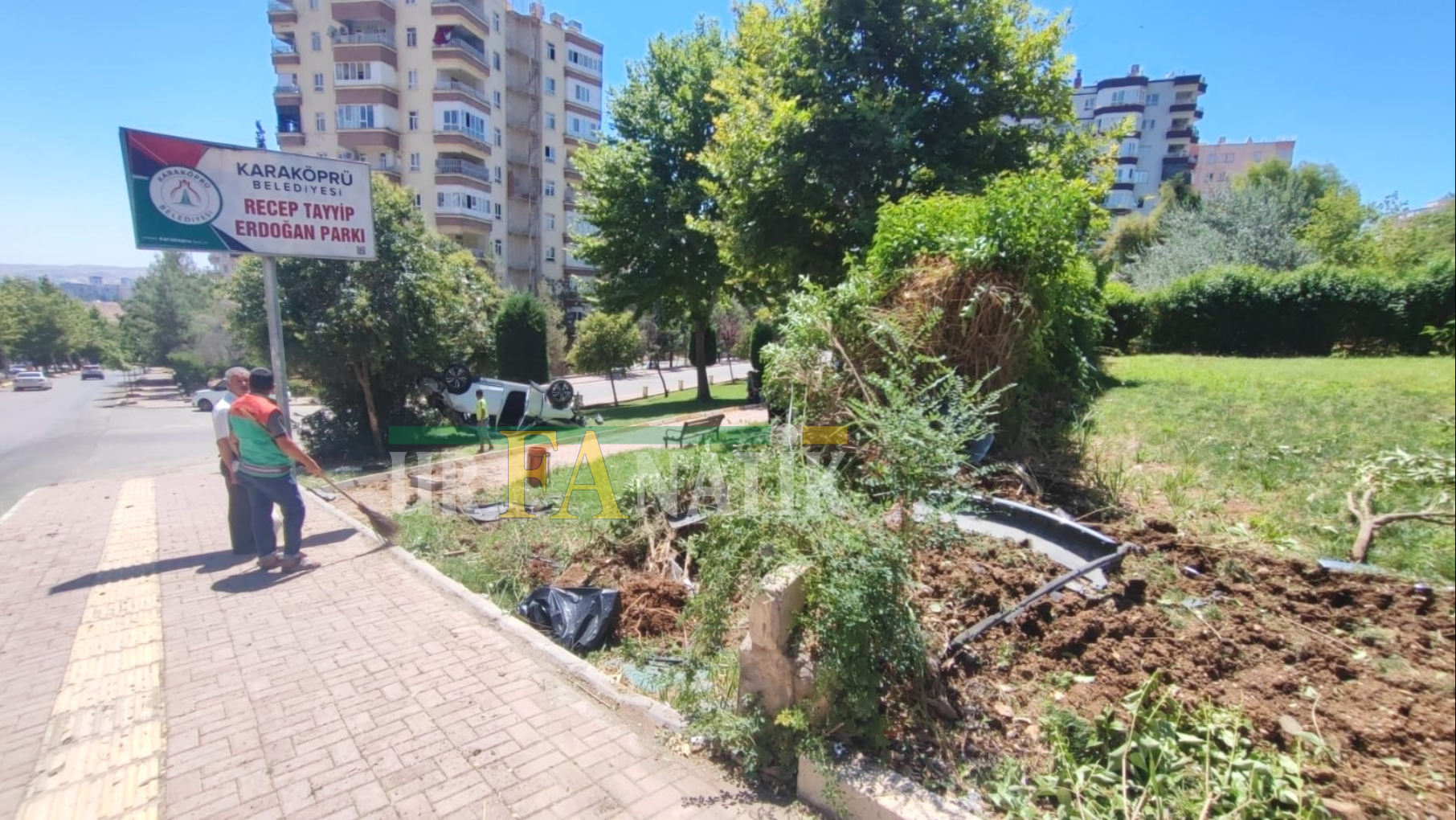Tesla Karaköprüde Kaza Yaptı