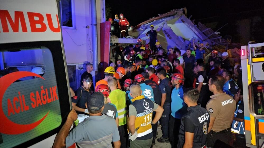 Bakan Yerlikaya, Sındırgı Depreminin Son Durumunu Açıkladı (4)