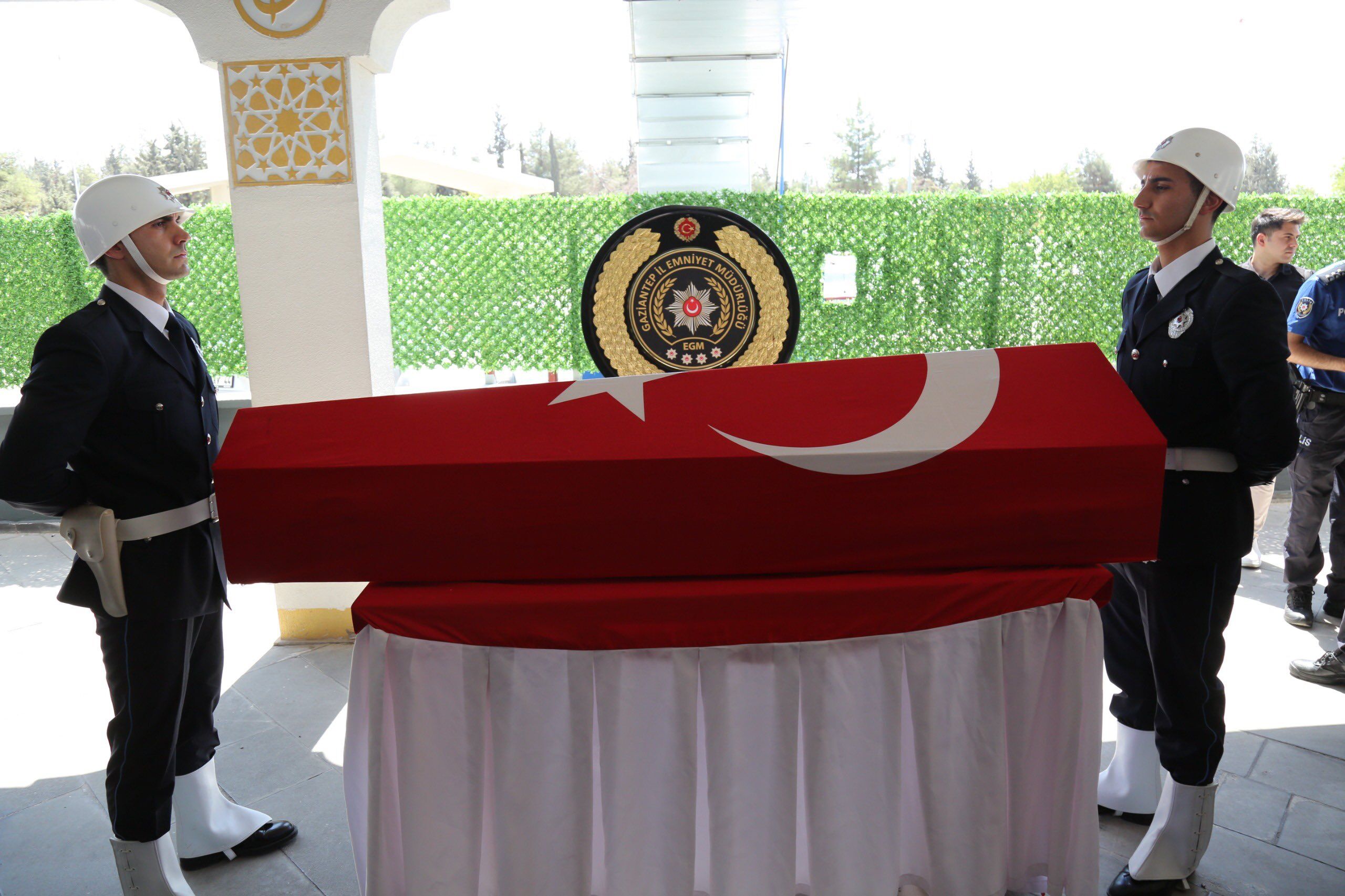 Bozova’nın Gururu Polis Memuru Ömer Yıldırım, Trafik Kazasında Hayatını Kaybetti (2)