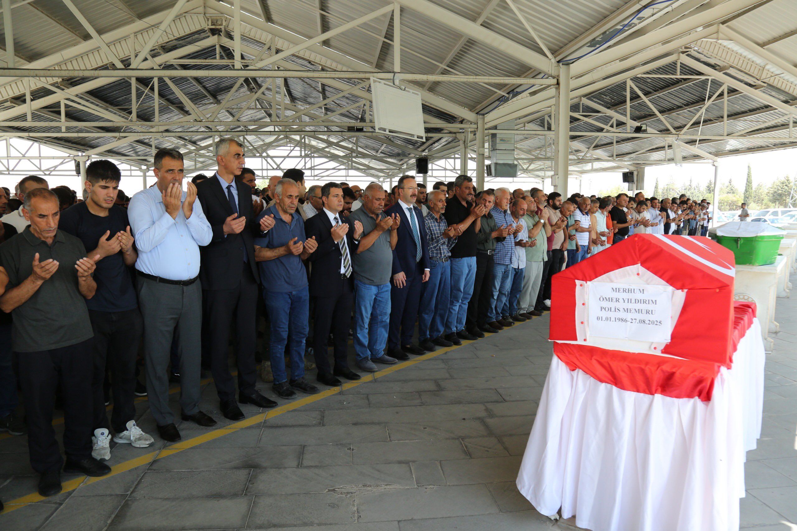 Bozova’nın Gururu Polis Memuru Ömer Yıldırım, Trafik Kazasında Hayatını Kaybetti (3)