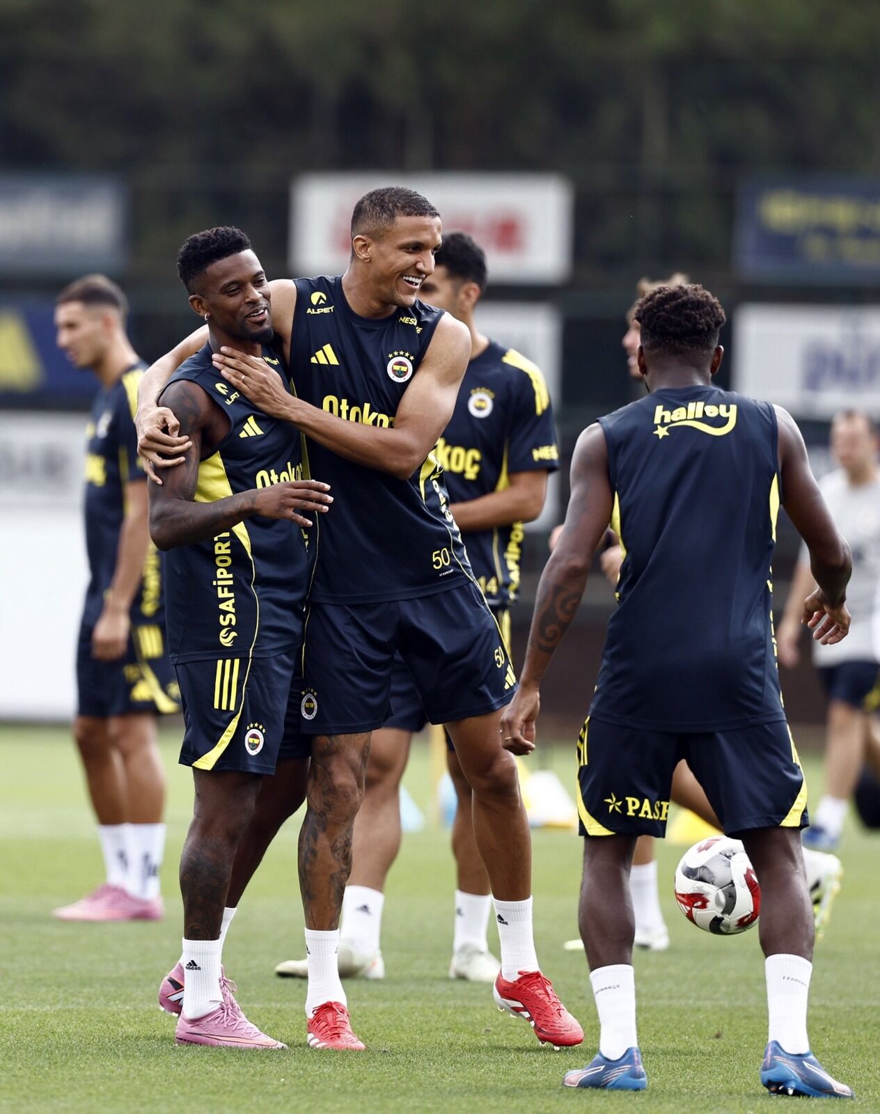 Fenerbahçe Feyenoord Şampiyonlar Ligi Maçı Ne Zaman, Saat Kaçta, Hangi Kanalda Ve Muhtemel 11'Ler Kimler (8)
