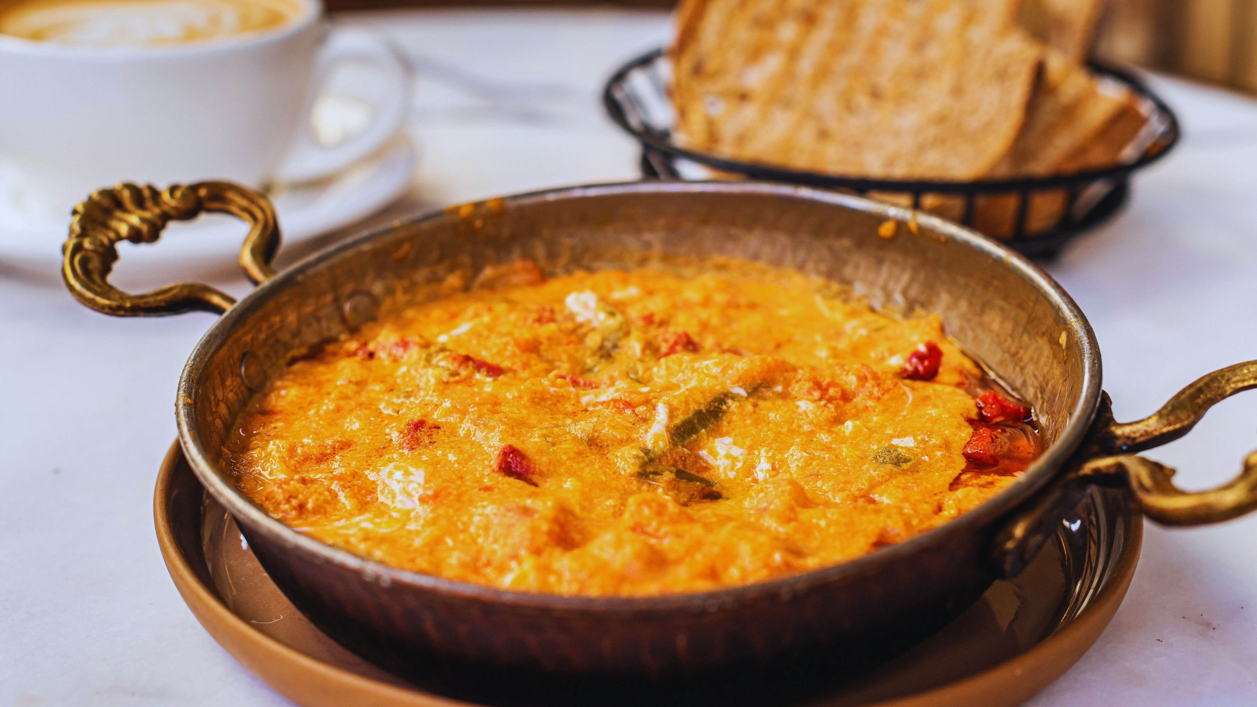 Sabah Kahvaltıalrın Gözdesi Menemen