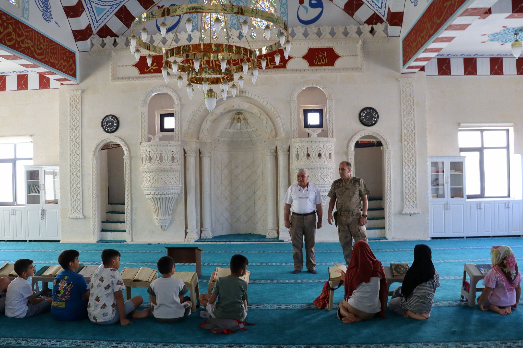 Şanlıurfa İl Jandarma Komutanı Albay Ali Naci Aldemir’den Kur’an Kursuna Ziyaret (3)