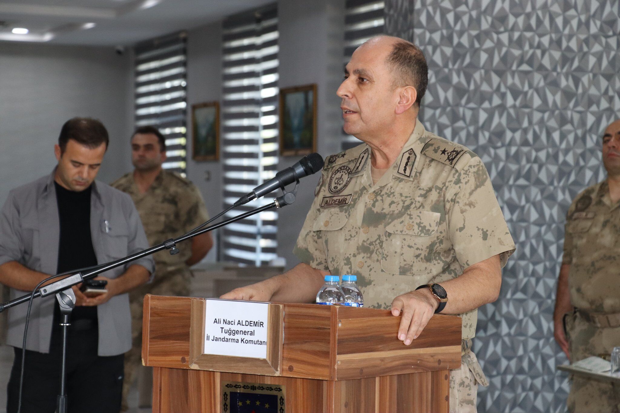 Şanlıurfa İl Jandarma Komutanı Ali Naci Aldemir Tuğgeneralliğe Terfi Etti