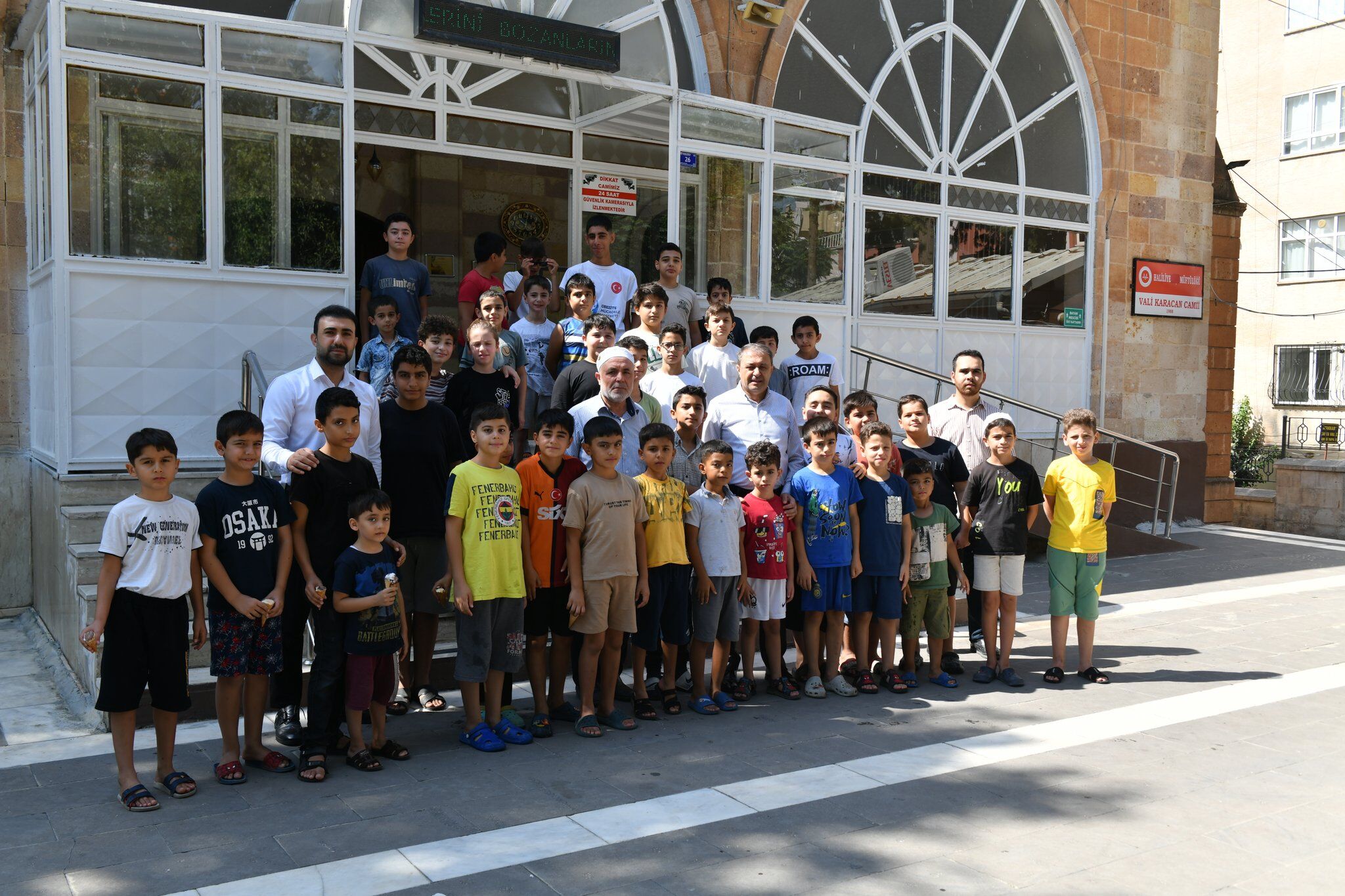 Şanlıurfa Valisi Hasan Şıldak Yaz Kur’an Kursunda Çocuklarla Buluştu (4)