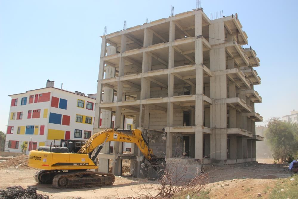 Şanlıurfa’da Müteahhit Ömer Çorbacı’nın İhbarıyla Bina Yıkıldı, Beton Firması Yanıt Verdi (4)