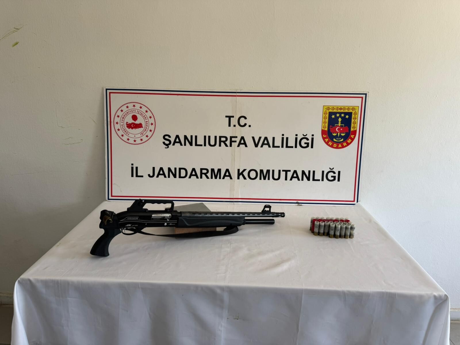 Şanlıurfa’da Ruhsatsız Silah Operasyonu Birecik Ve Siverek’te 3 Şüpheli Yakalandı (2)