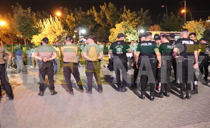 Şanliurfa'daki̇ Biçakli Kavgada Yilmaz Beyazkuş Hayatini Kaybetti̇ (2)