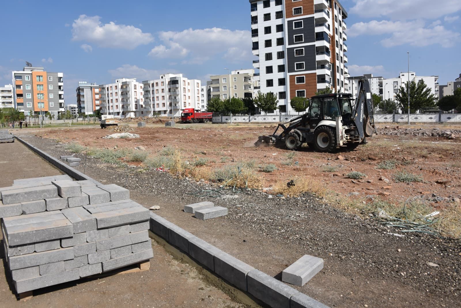 Siverek'te Yeşil Dönüşüm Kapsamında 16 Yeni Park Yapılıyor-1