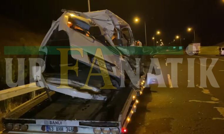 Tır Minibüsü Biçti, Yaralı Var (1)