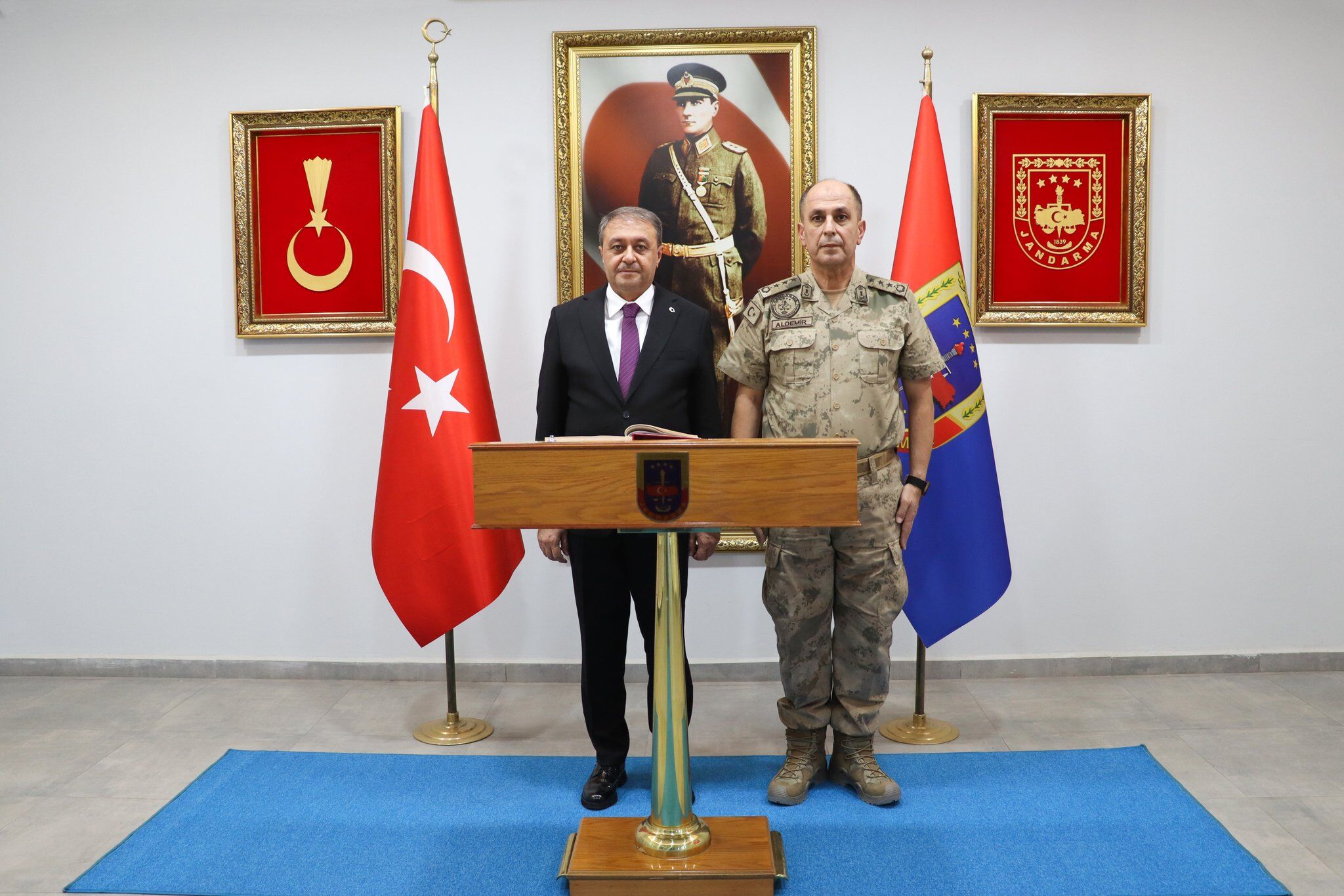 Vali Hasan Şıldak’tan İl Jandarma Komutanı Albay Ali Naci Aldemir’e Ziyaret (3)