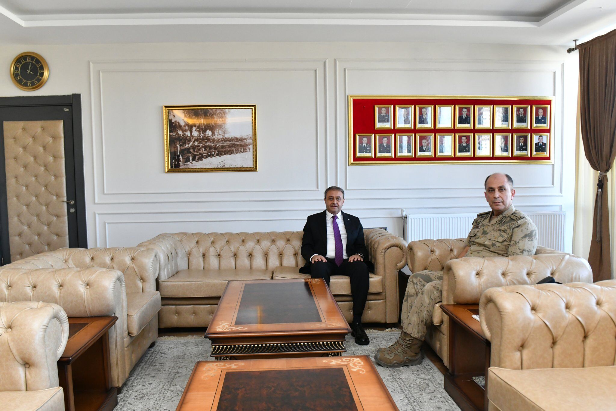 Vali Hasan Şıldak’tan İl Jandarma Komutanı Albay Ali Naci Aldemir’e Ziyaret (4)