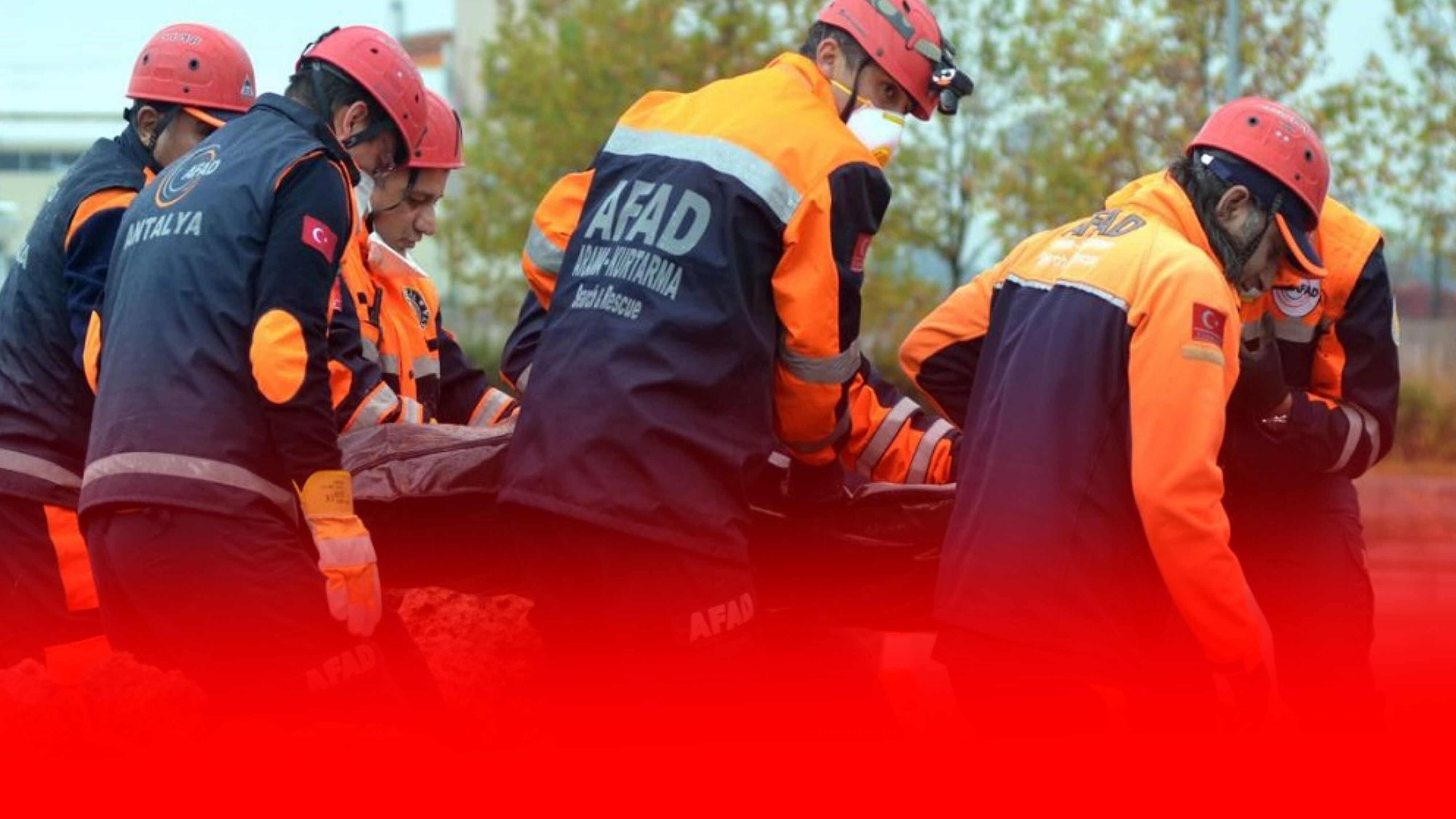 Afad Personellerinin Kıyafeti Değişiyor