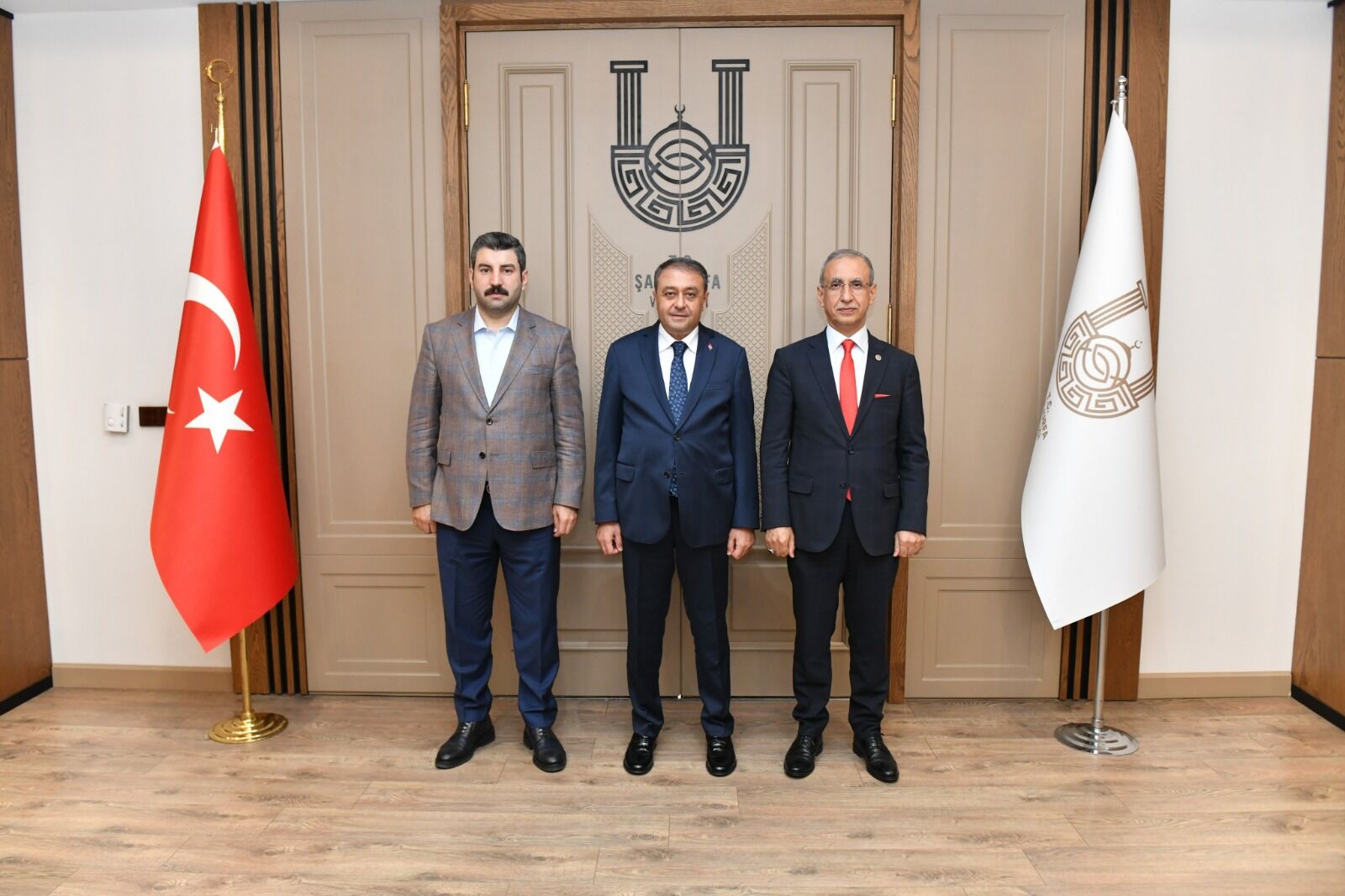 Ak Parti Şanlıurfa Milletvekilleri Şanlıurfa Valisi Hasan Şıldak’ı Ziyaret Etti (2)