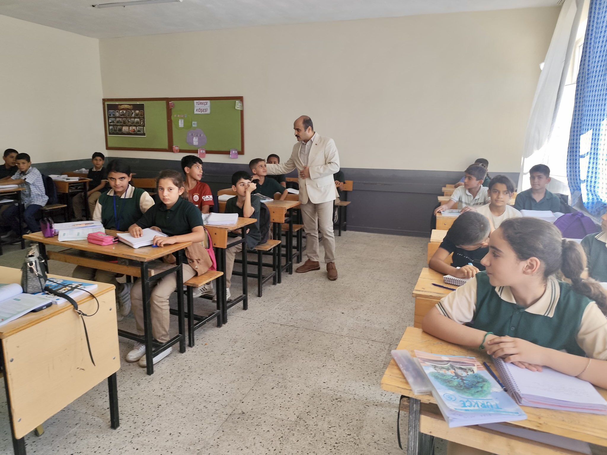 Akçakale Kaymakamı Ali Cemal Altınöz, Eğitimin Nabzını Yerinde Tuttu! (4)