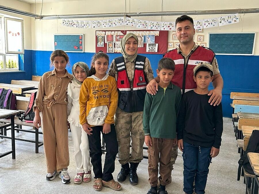 Akçakale’de Yeni Eğitim Döneminde Asayiş Ve Trafik Önlemleri Üst Seviyeye Çıkarıldı (1)