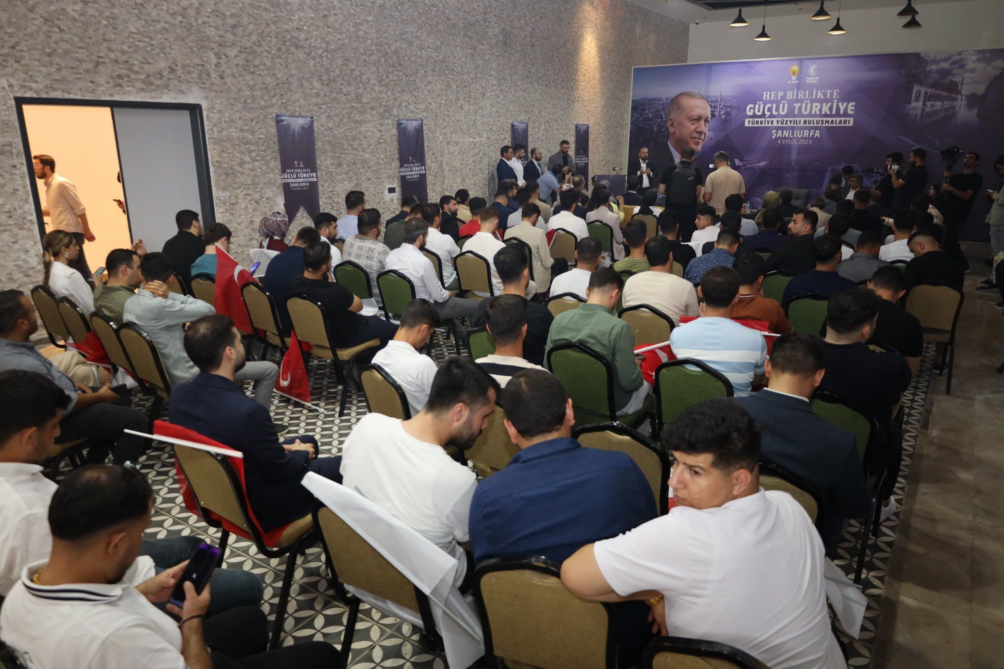 Faruk Acar, Şanlıurfa’da Gençler Ve Kadın Stk Temsilcileriyle Buluştu (6)