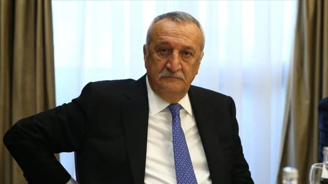 Mehmet Ağar Kimdir