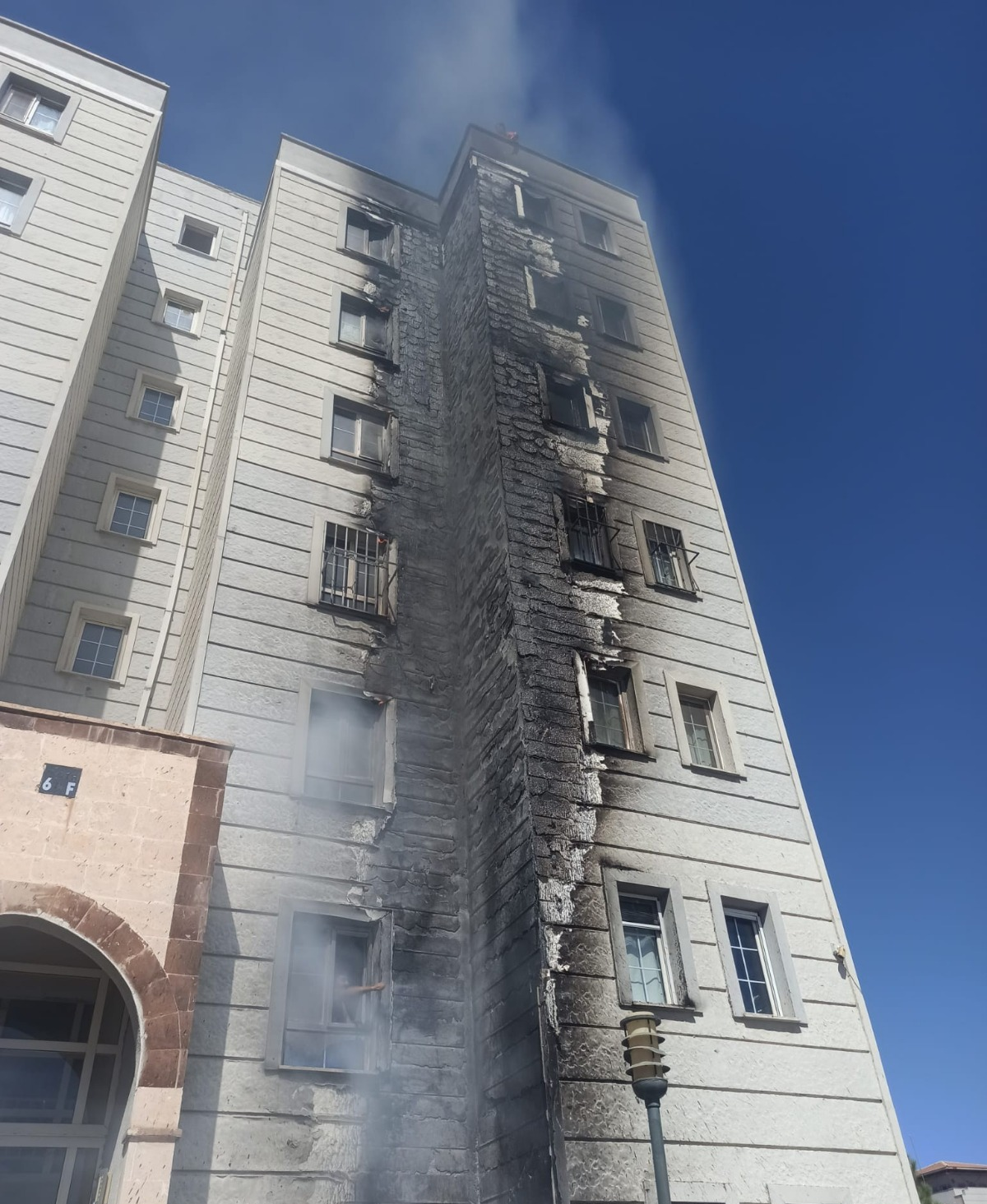 Şanlıurfa’da Korkutan Yangın Büyük Çapta Maddi Hasar Oluştu! (2)