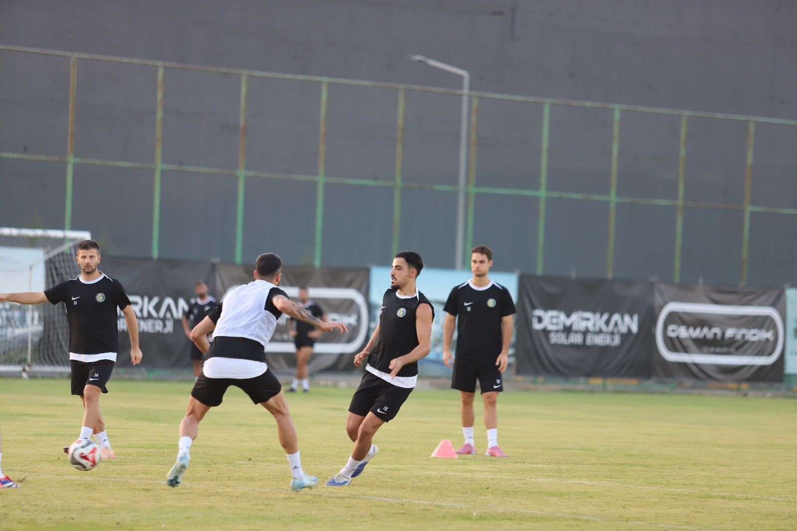 Şanlıurfaspor Anagold 24 Erzincanspor Maçı Öncesi Nefesler Tutuldu! (1)