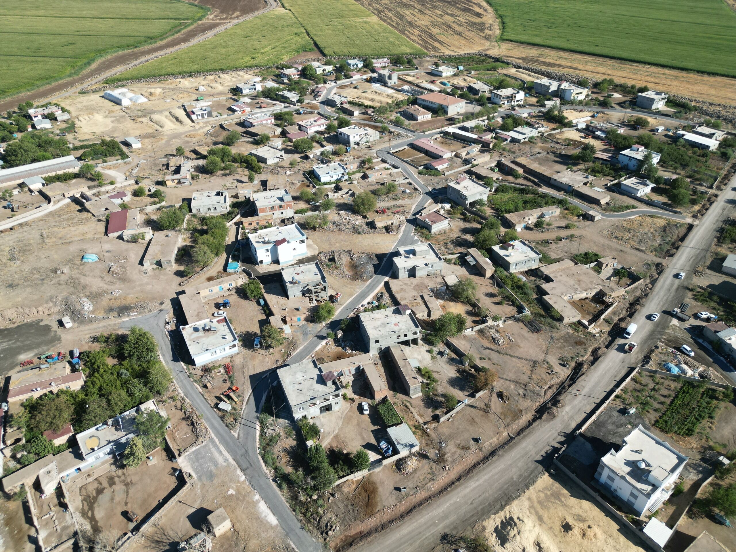 Siverek Kırsalında Yol Kalitesi Artırılıyor (2)