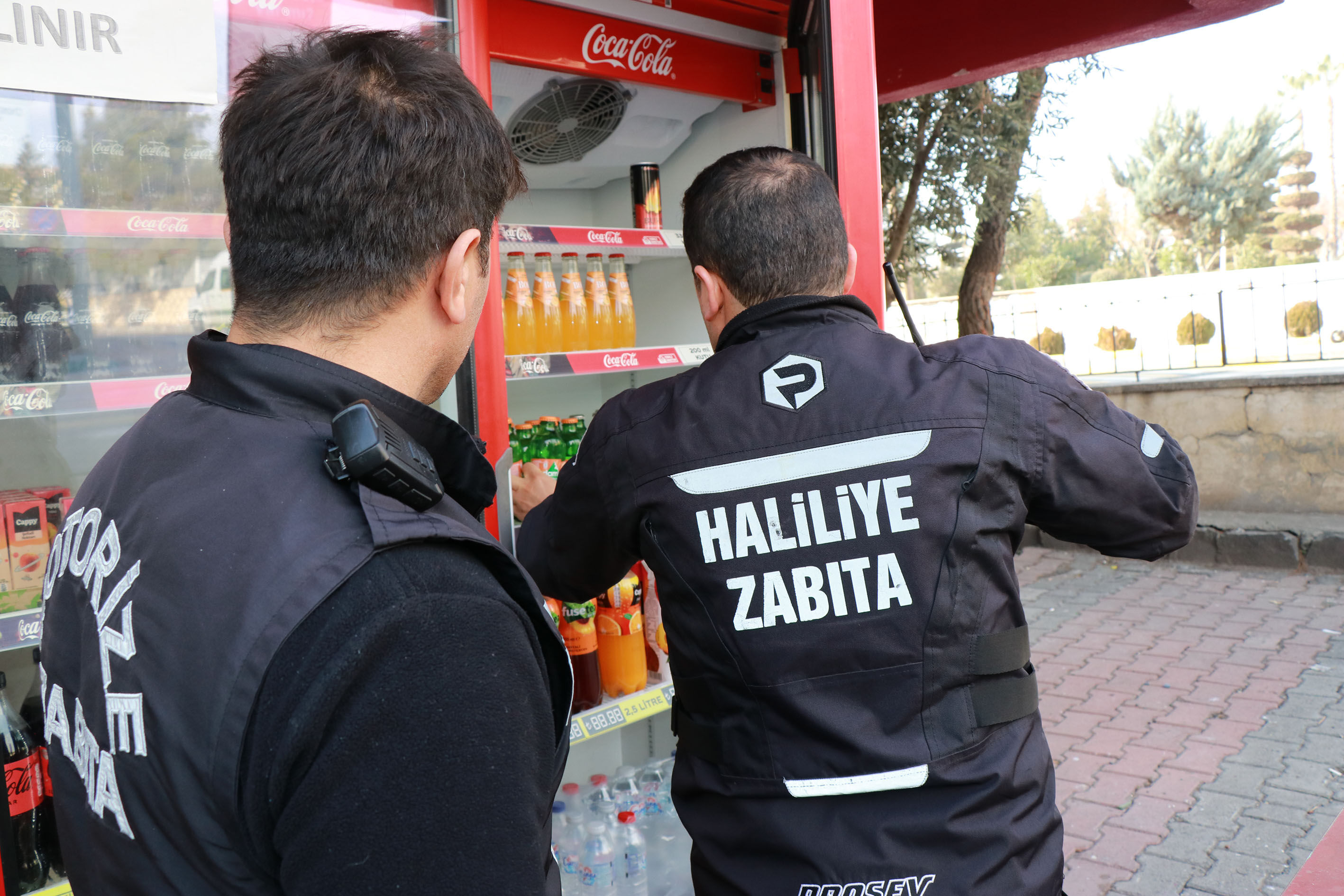 Zabıta Ekiplerimiz Modern Ve Yaşanabilir Bir İlçe İçin Çalışıyor