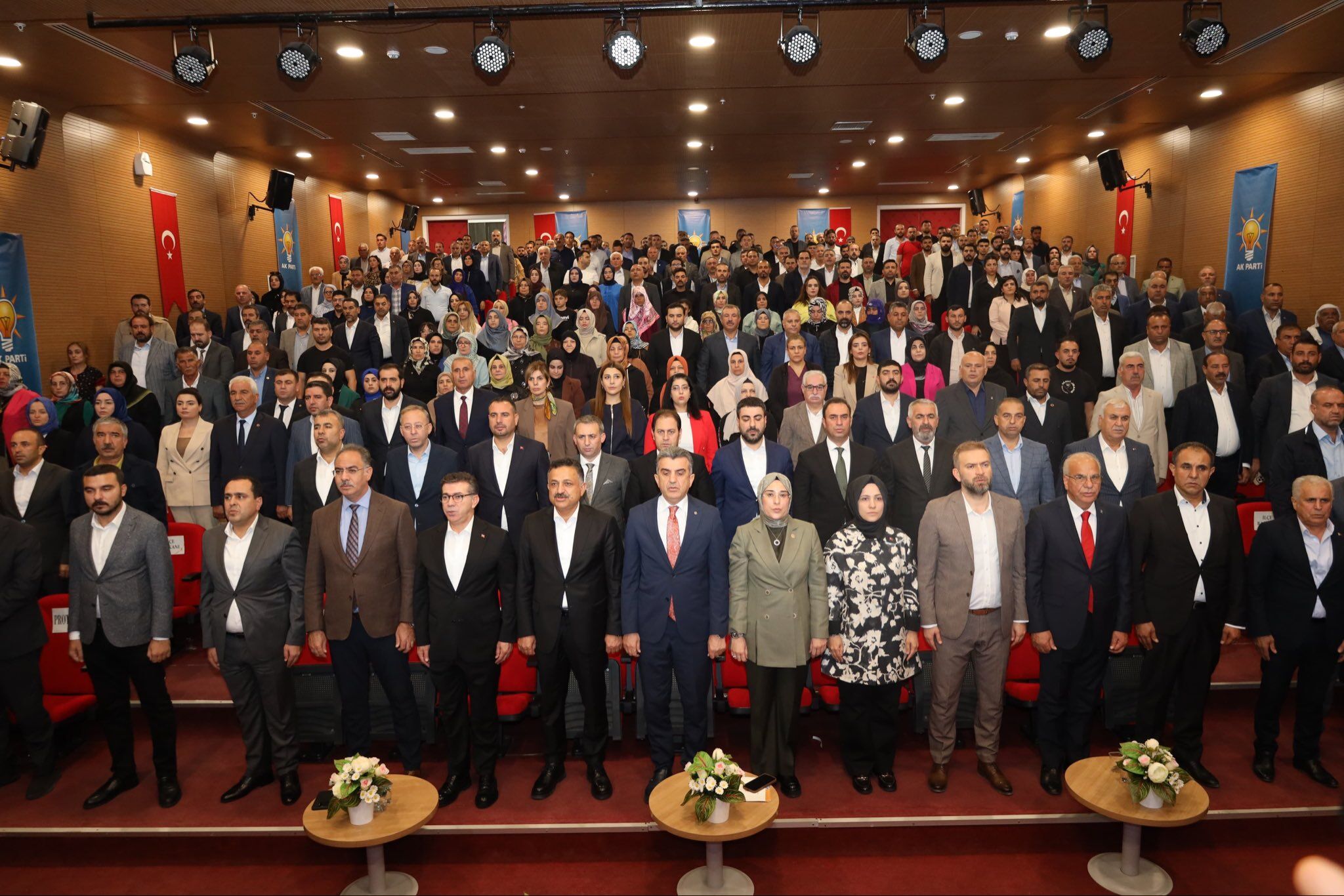 Ak Parti Şanlıurfa İl Danışma Meclisi Toplantısı Coşkuyla Gerçekleşti (1)