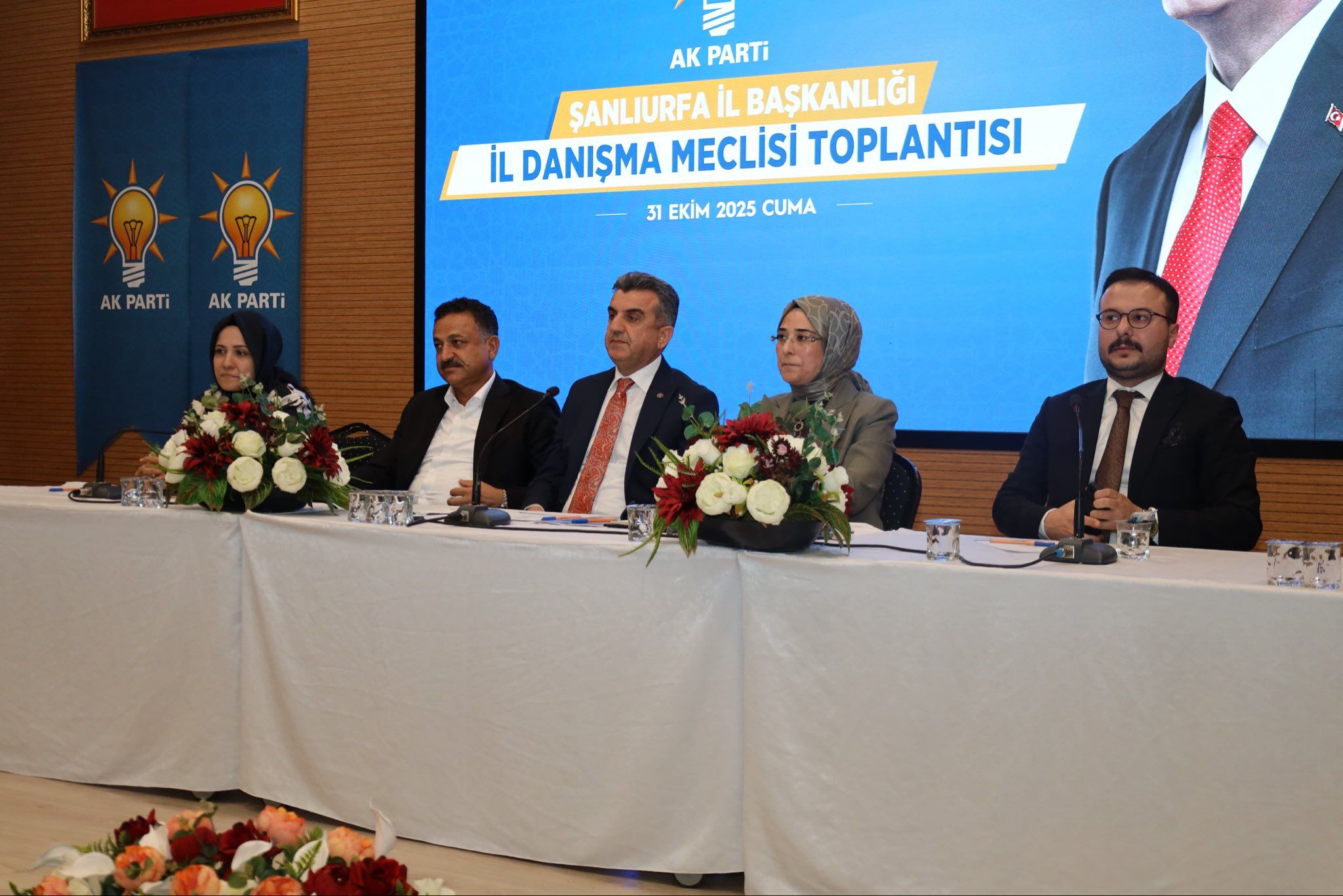 Ak Parti Şanlıurfa İl Danışma Meclisi Toplantısı Coşkuyla Gerçekleşti (2)