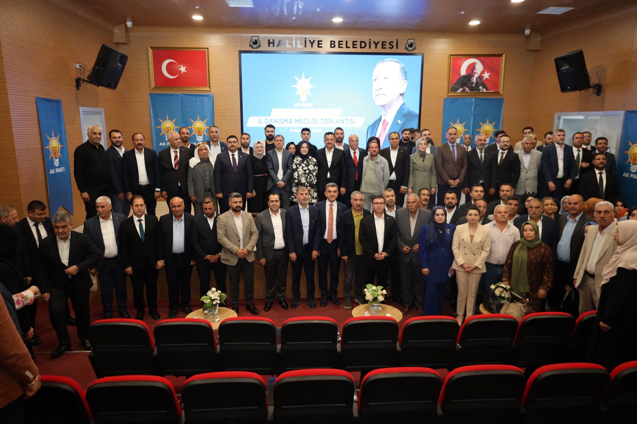 Ak Parti Şanlıurfa İl Danışma Meclisi Toplantısı Coşkuyla Gerçekleşti (3)