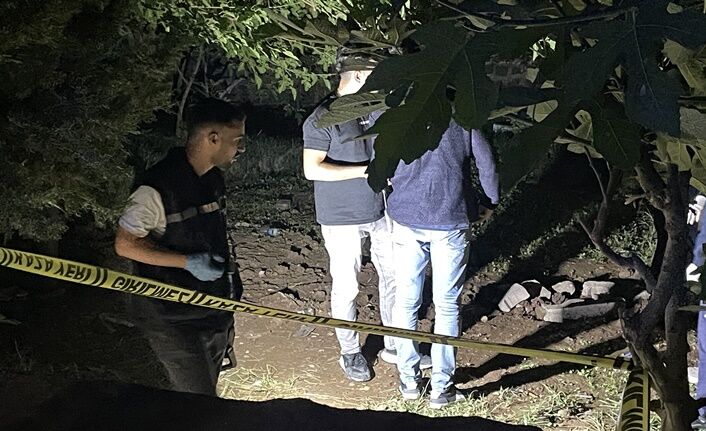 Cami Bahçesinde Gömülü Bebek Cesedi Bulundu (1)