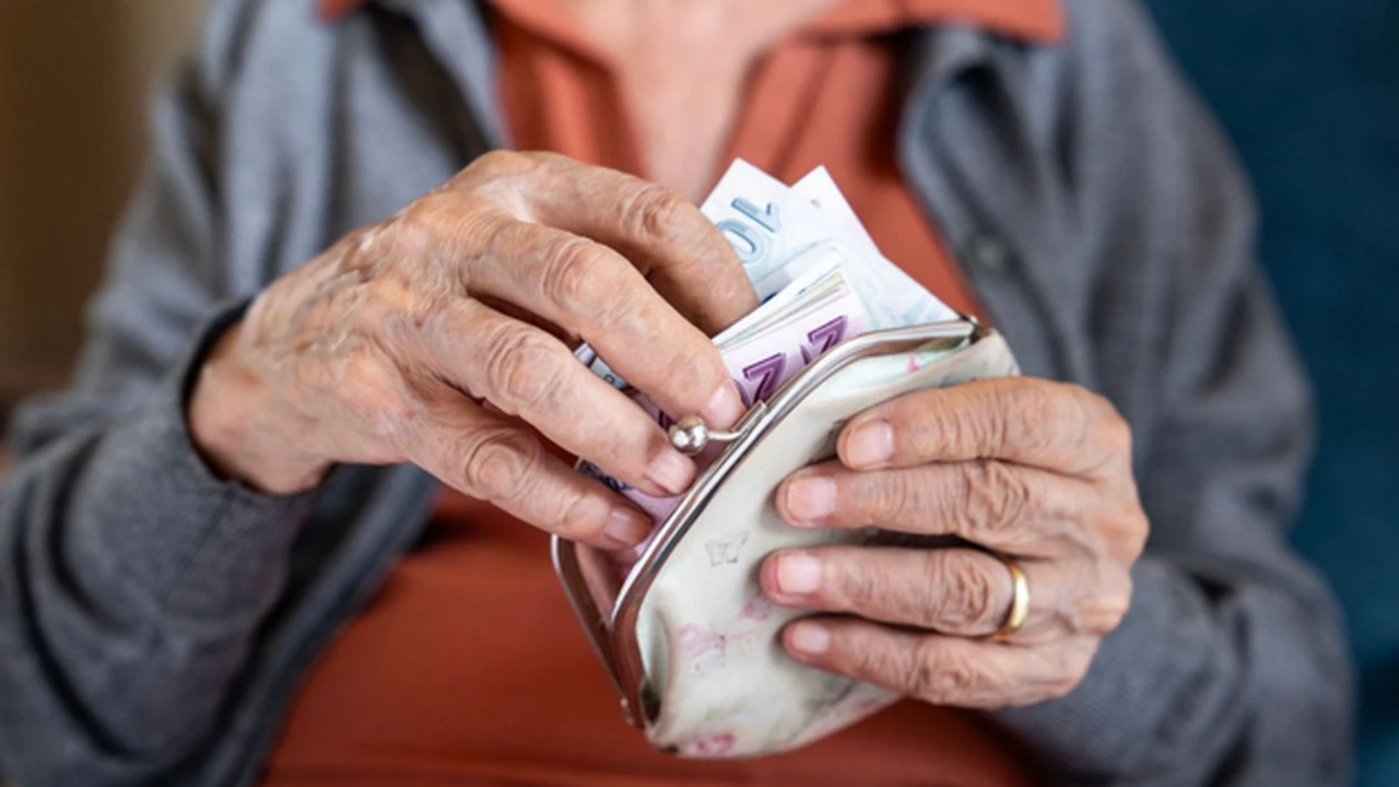Emeklinin Yüzü Gülecek! Bankalar Promosyon Tutarlarını Zirveye Taşıdı-5