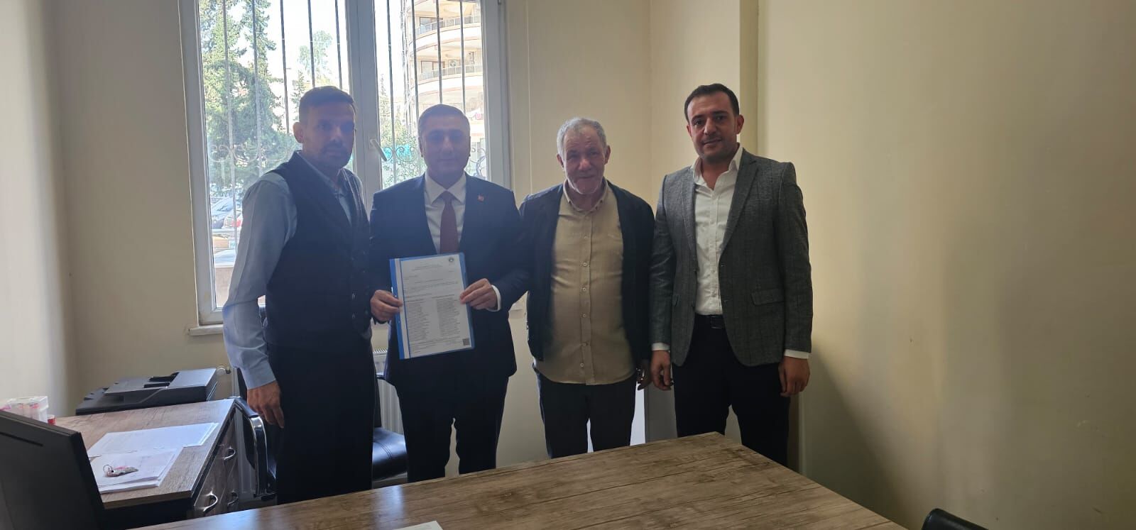 Chp Şanlıurfa İl Başkanı Ferhat Karadağ Mazbatasını Aldı (2)
