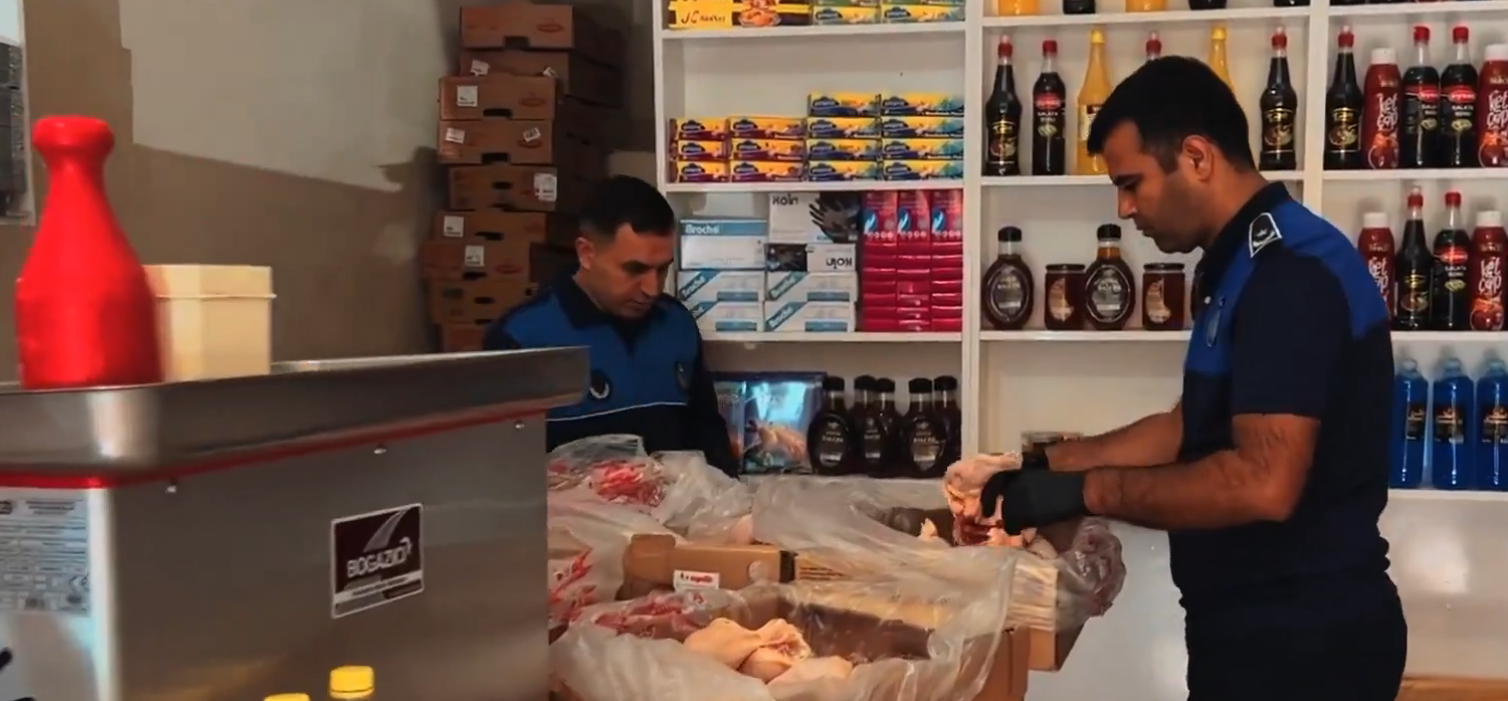 Eyyübiye’de Denetim 97 Kilogram Kıyma İmha Edilmek Üzere El Konuldu (2)