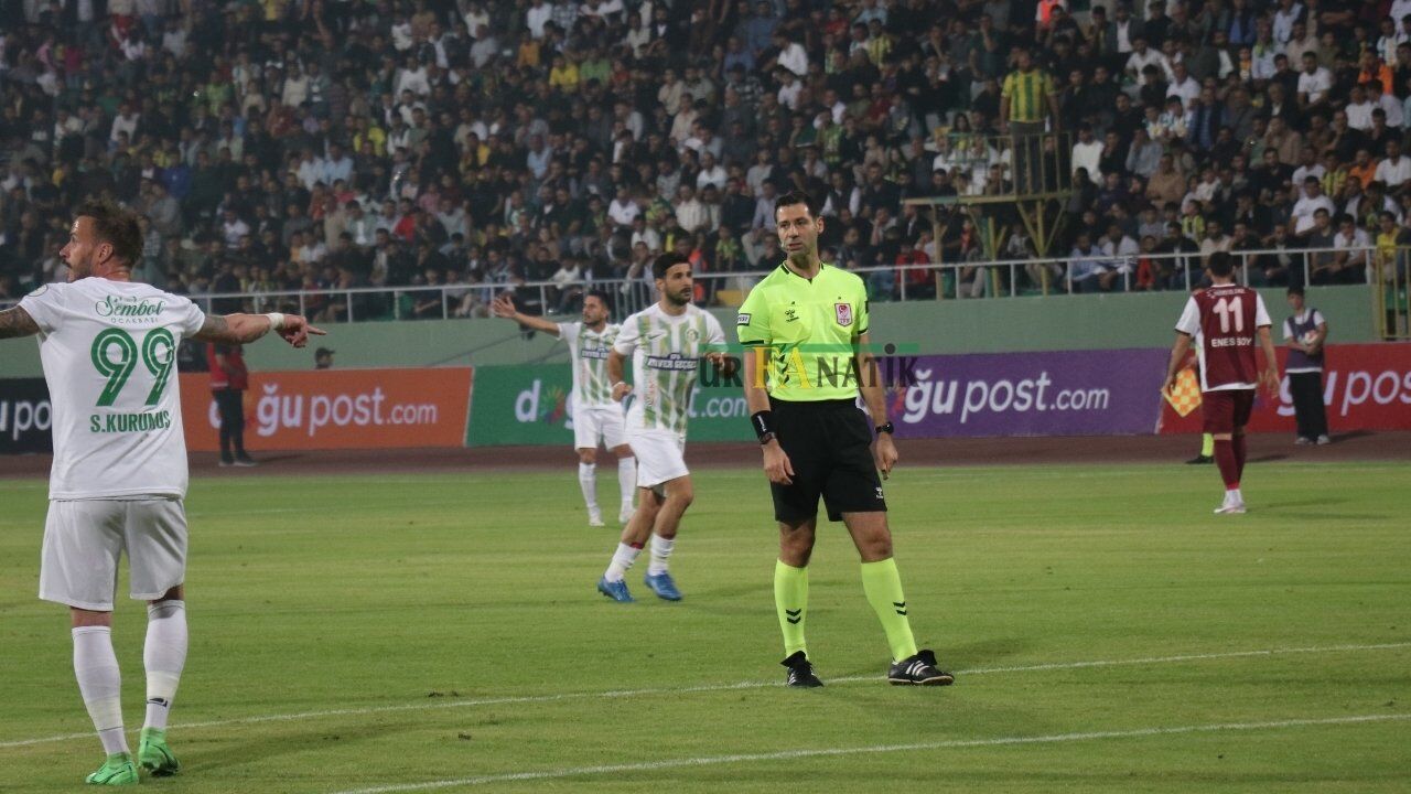 Hakem Berkay Erdemir Şanlıurfaspor Elazığspor (2)