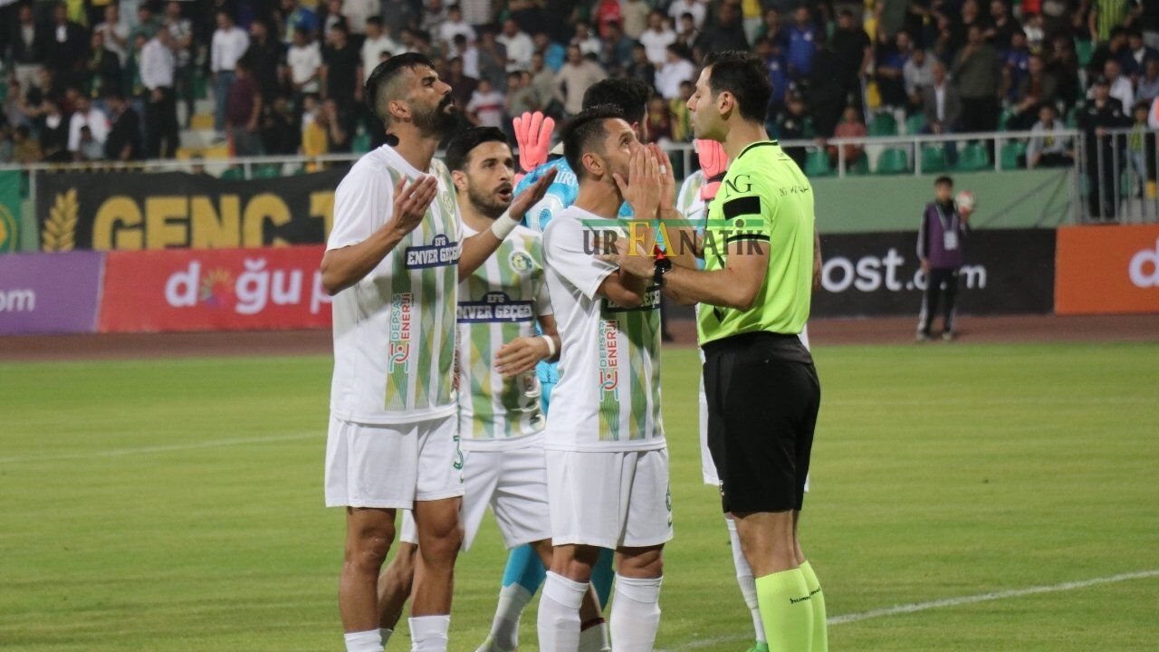 Hakem Berkay Erdemir Şanlıurfaspor Elazığspor (4)
