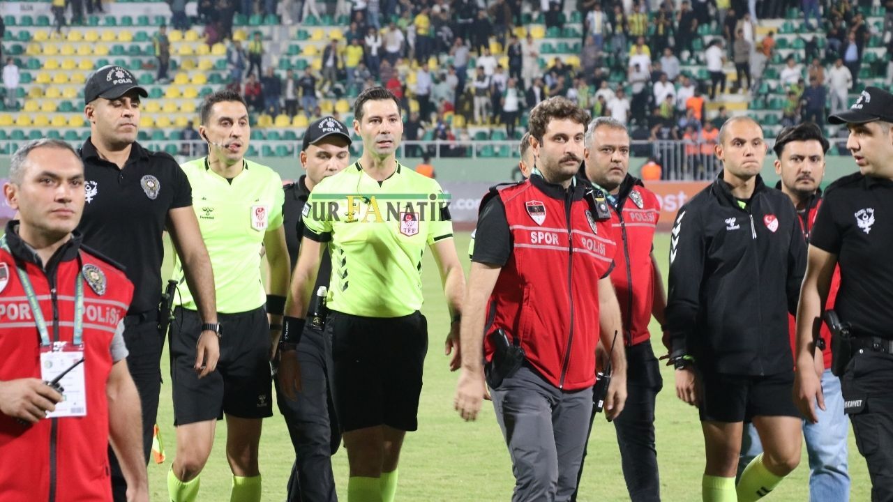 Hakem Berkay Erdemir Şanlıurfaspor Elazığspor (5)