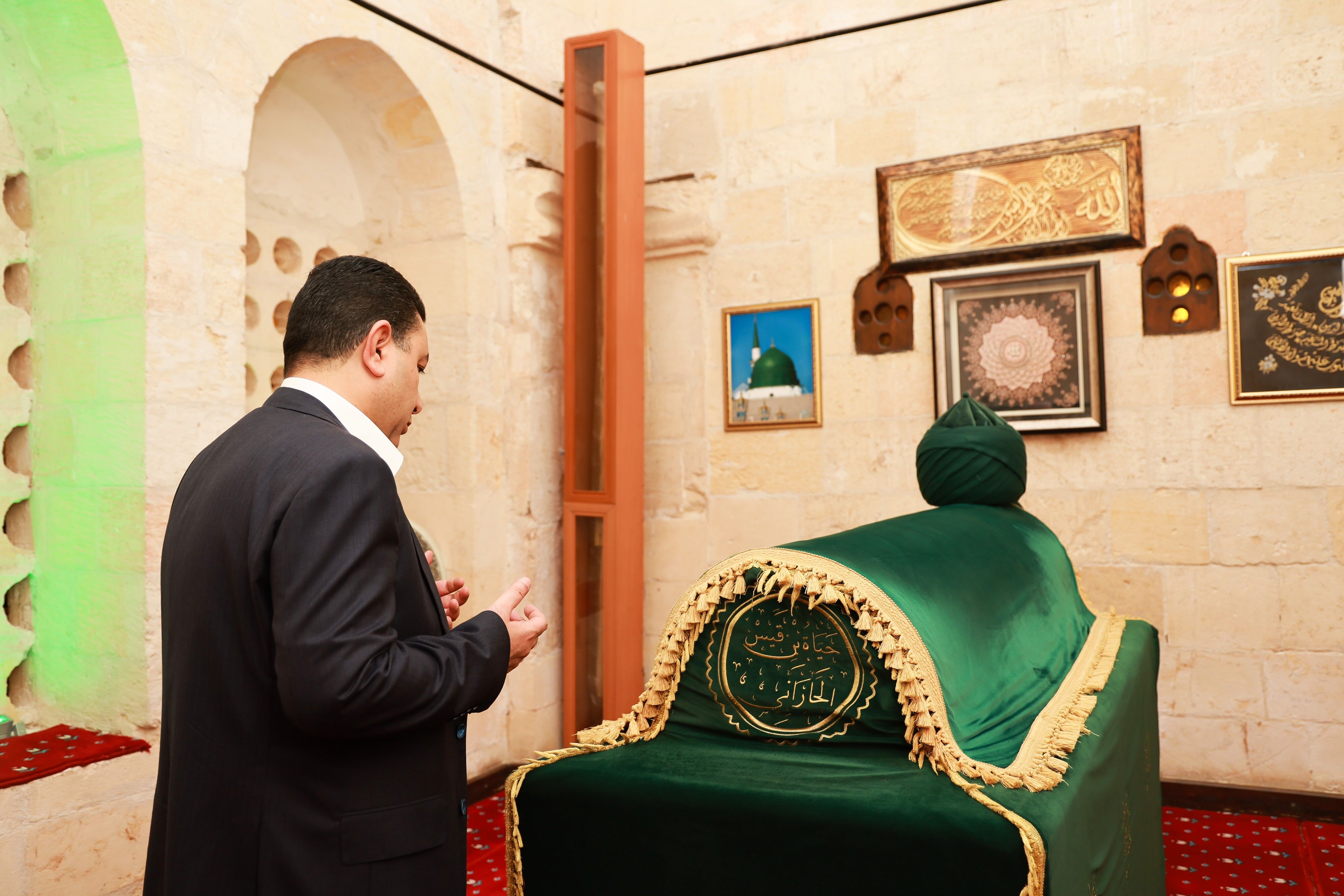 Hayati Harran'i Cami Ve Türbesi