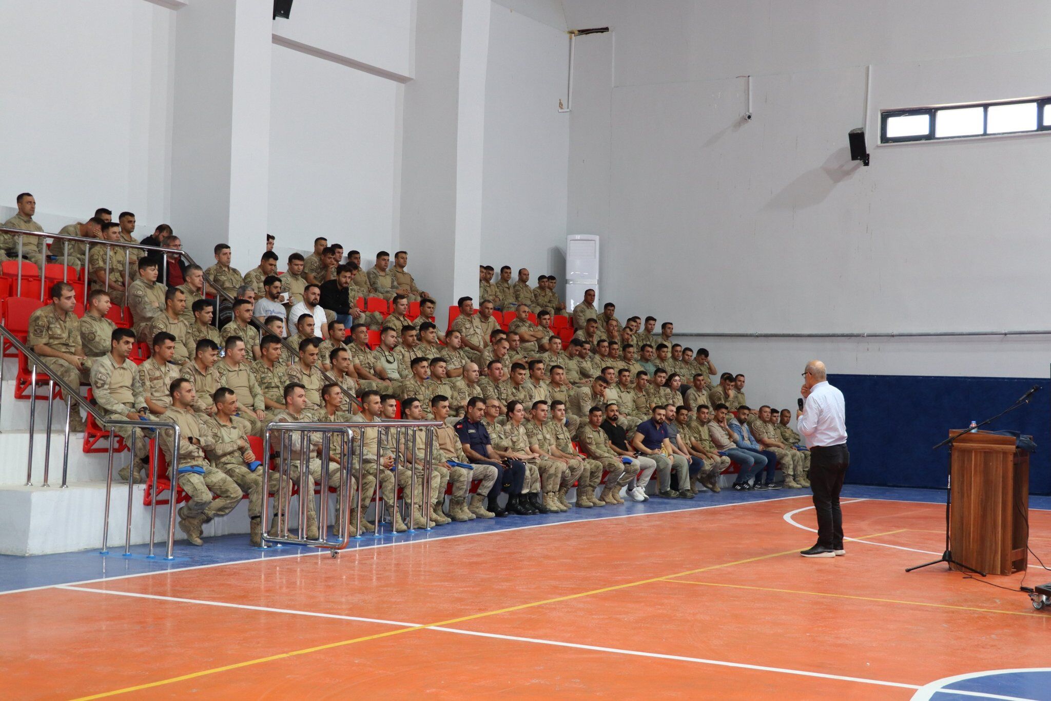 Jandarma Personeline Halkla İlişkiler Eğitimi (1)