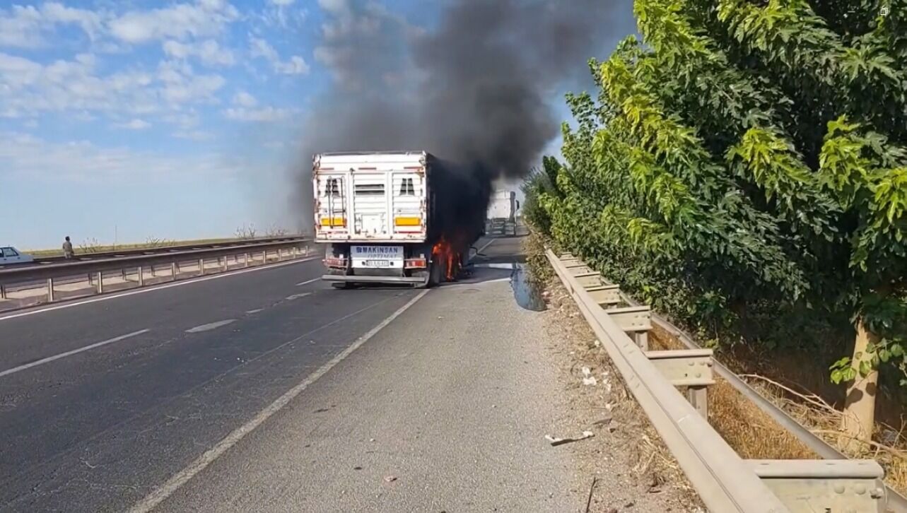 Kamyon Yangın 1