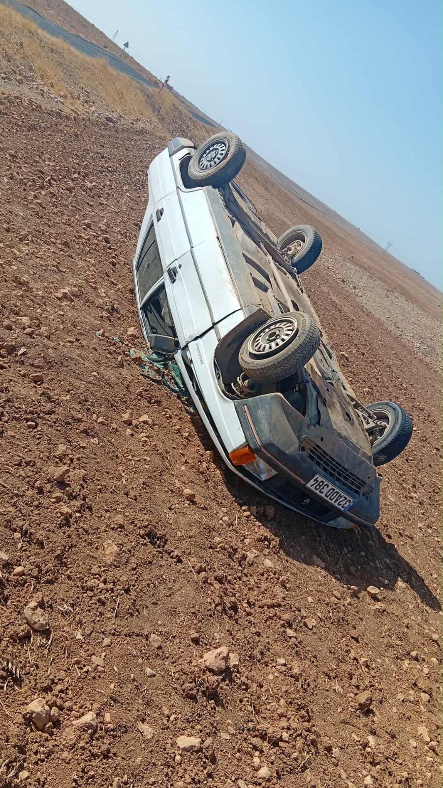 Şanlıurfa'da Korkutan Kaza Otomobil Şarampole Devrildi! (3)