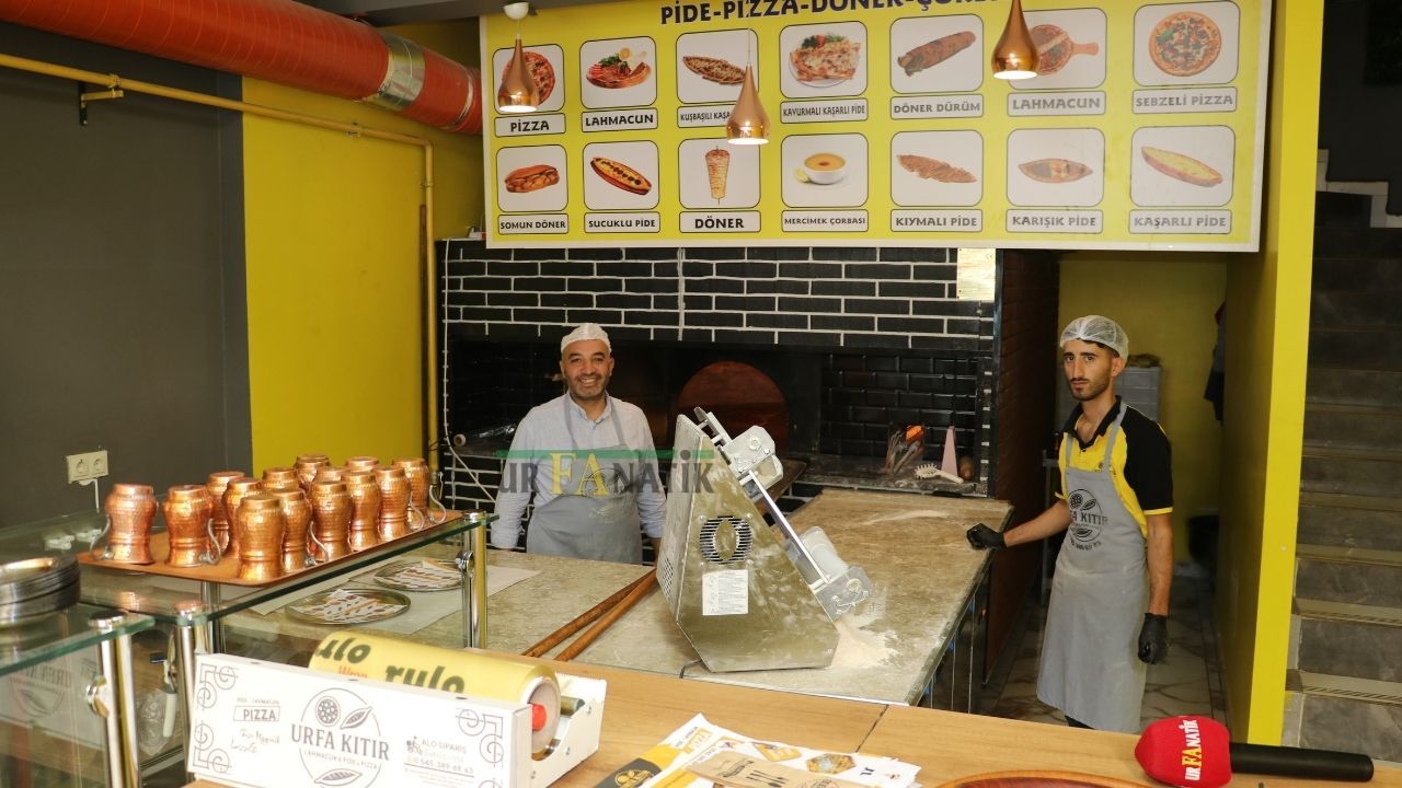 Şanlıurfa'da Mehmet Demir, Kıtır Lahmacunun Püf Noktalarını Anlattı (5)