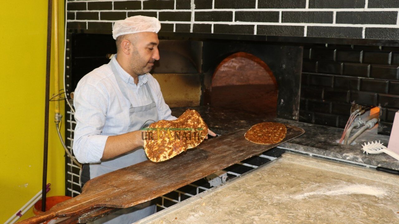 Şanlıurfa'da Mehmet Demir, Kıtır Lahmacunun Püf Noktalarını Anlattı (6)