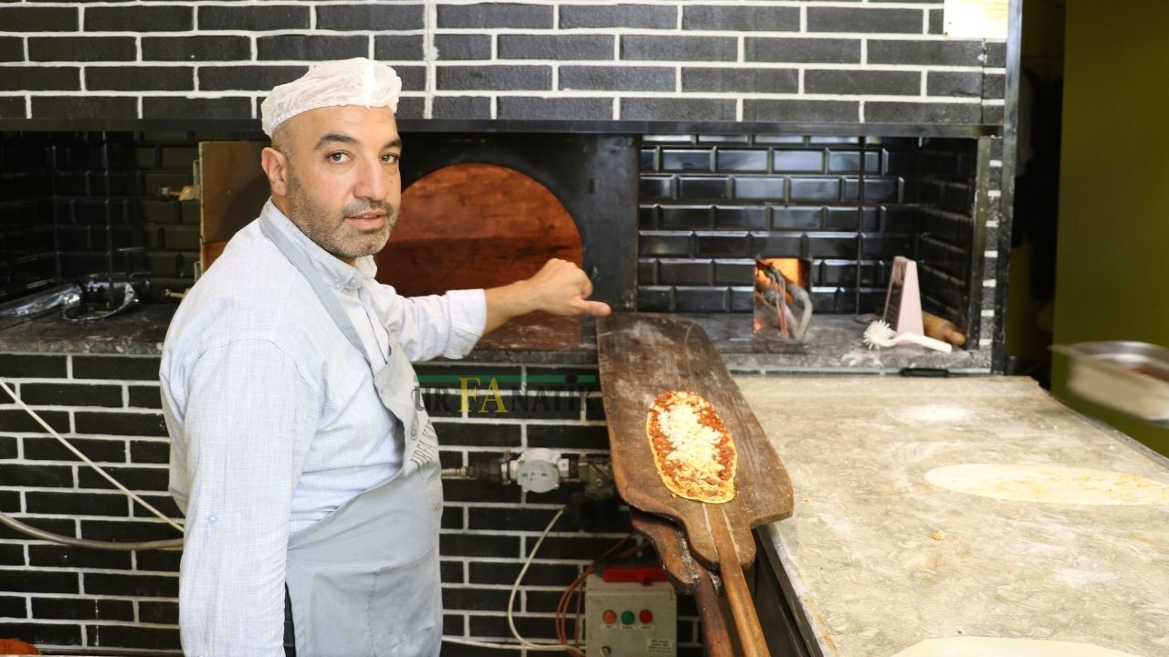 Şanlıurfa'da Mehmet Demir, Kıtır Lahmacunun Püf Noktalarını Anlattı (8)