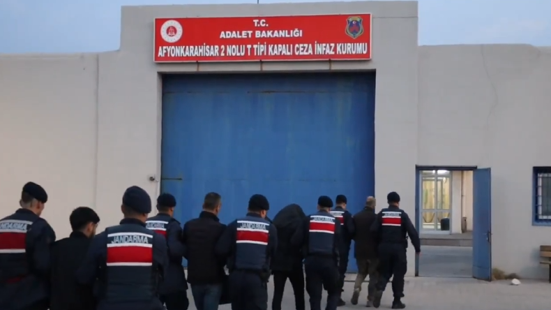 9 İlde Dev Operasyon 170 Milyon Tl’lik Sahte Yatırım Ve Yasa Dışı Bahis Ağı Çökertildi (2)