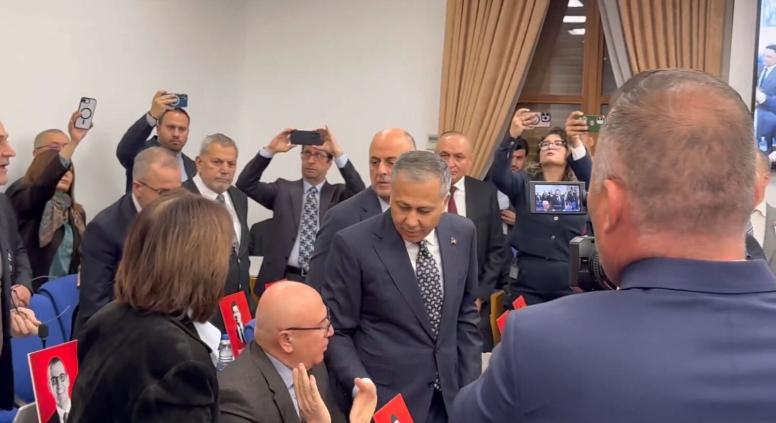 Ali Yerlikaya Komisyonda