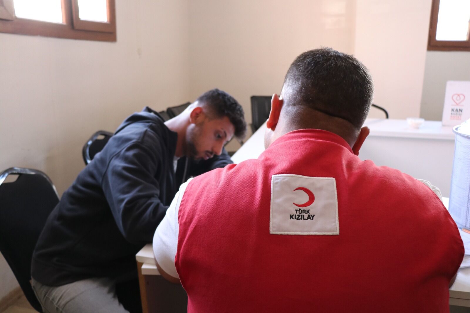 Karaköprü’de Anlamlı Gün Vatandaşlar Akın Etti, Kanlar Hayat Oldu!A (4)