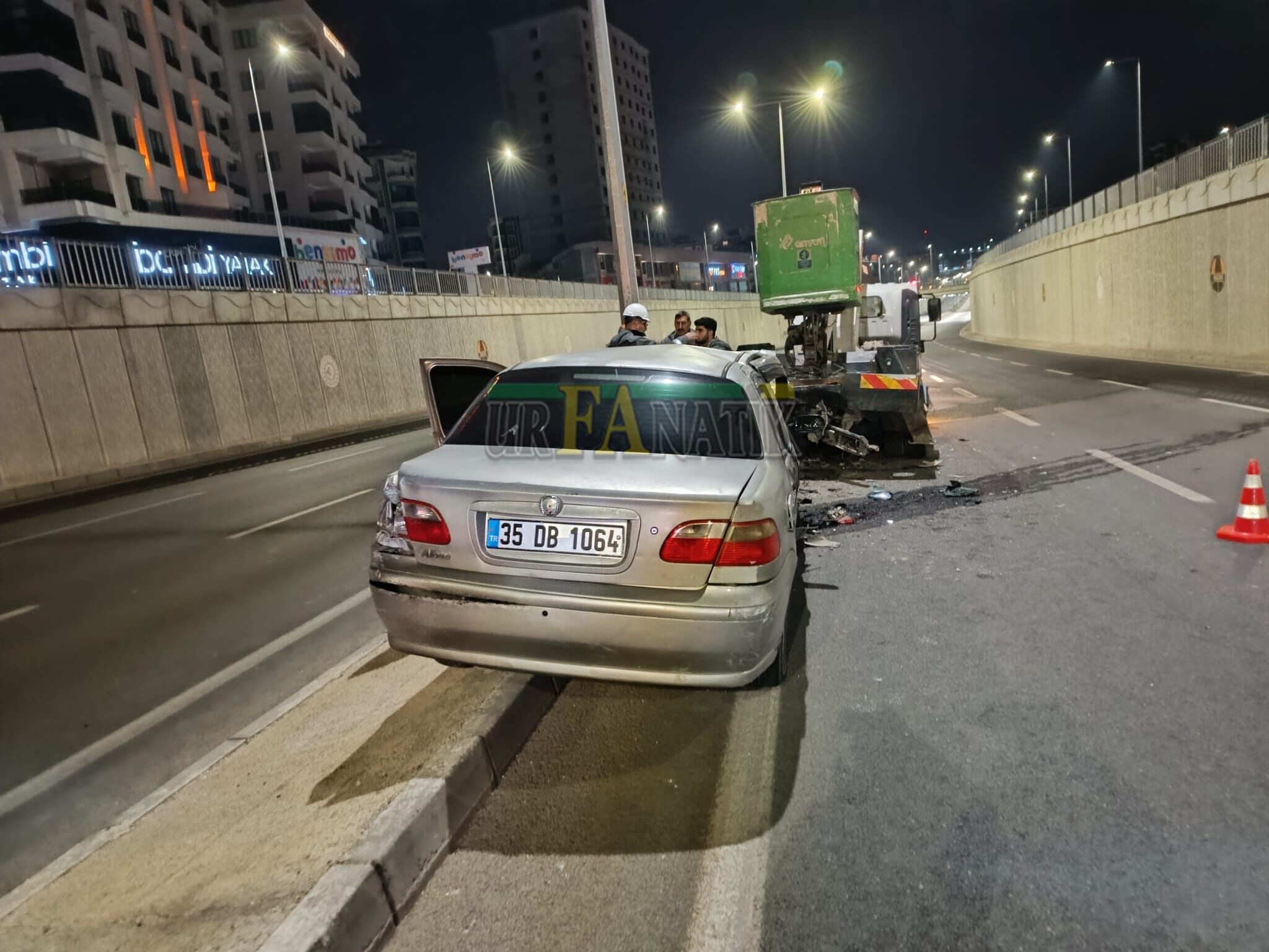 Karaköprü’de Kazaya Neden Olan Aracın İbresi 80 Kilometrede Takılı Kaldı (6)